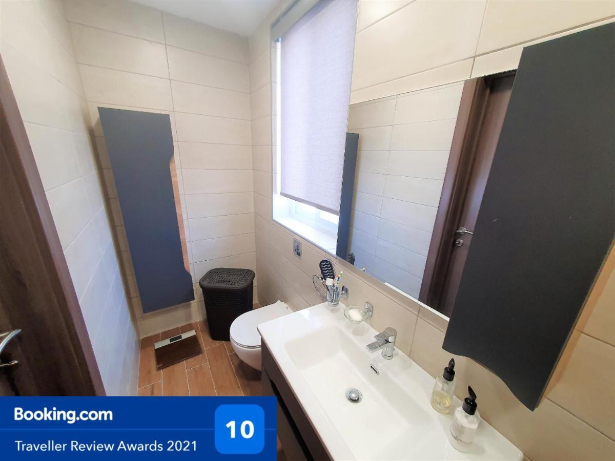 Msiebah Court San Gwann Modern Apt Near Sliema And St Julians Bagian luar foto